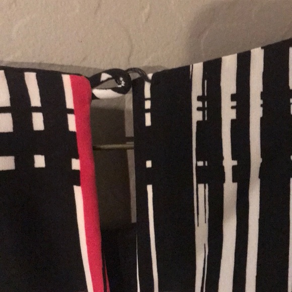 Dress by Vince Camuto - Picture 5 of 7